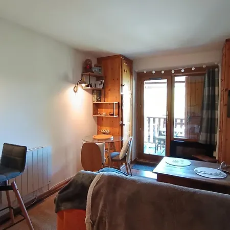 Cosy Avec Terrasse, Jardin, Proche Pistes Et Commerces A - Fr-1-445-188 Montgenevre